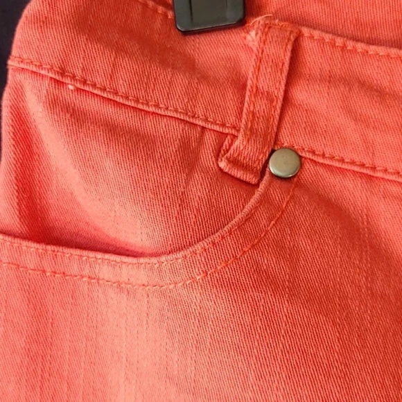 Coral Denim Shorts w Floral Embellishment on Hips - Picture 6 of 7